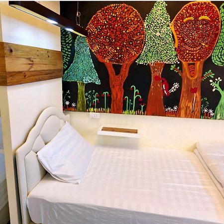 Ddm House Hostel Bangkok Exterior photo